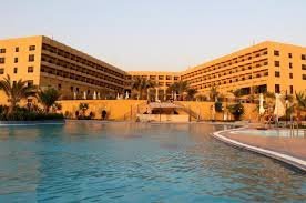 حجز غرفه في منتجع جراند ايست البحر الميت