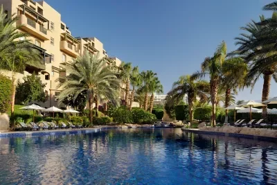 رحلة العقبة بفندق الموفنبك  5 نجوم